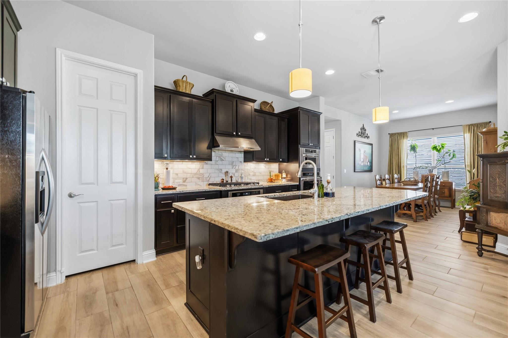 11004 Cut Plains Loop Property Photo 4
