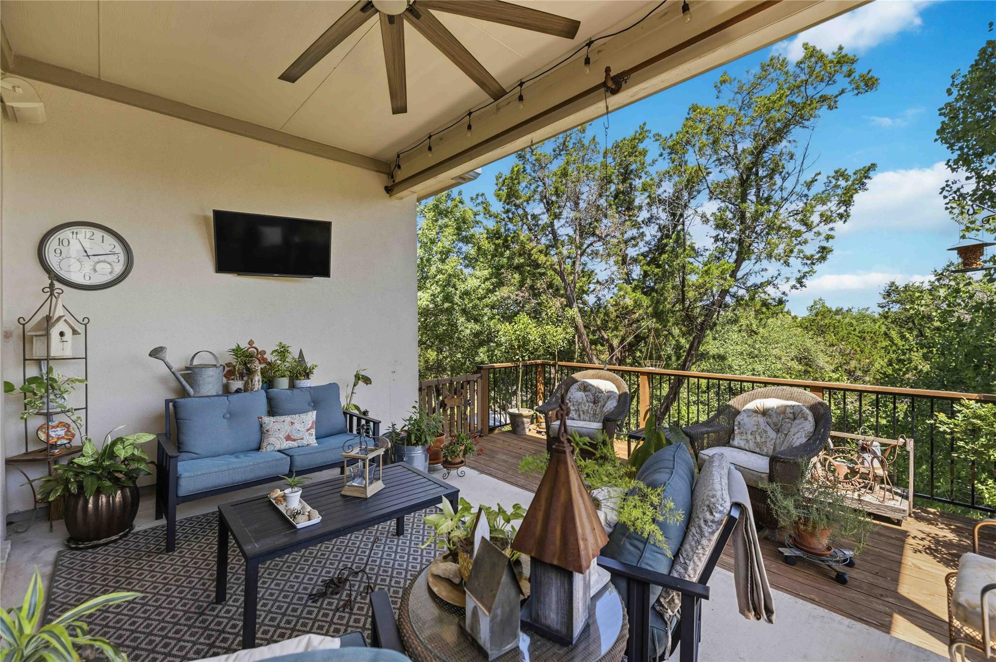 11004 Cut Plains Loop Property Photo 6