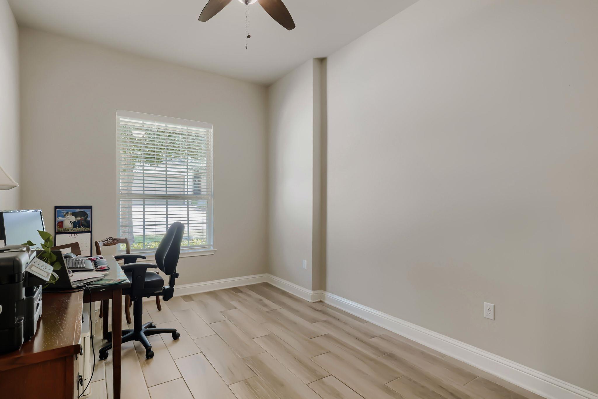 11004 Cut Plains Loop Property Photo 20