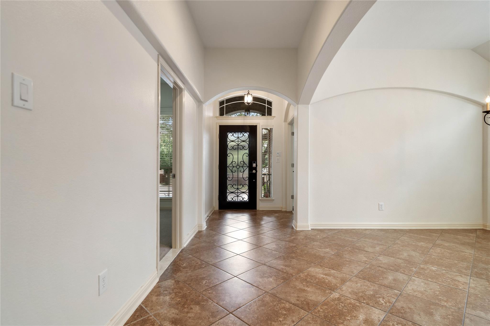 419 Atlanta Park Dr Property Photo 5