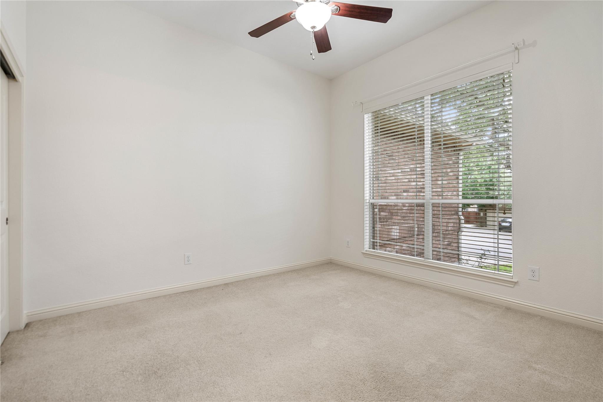 419 Atlanta Park Dr Property Photo 9