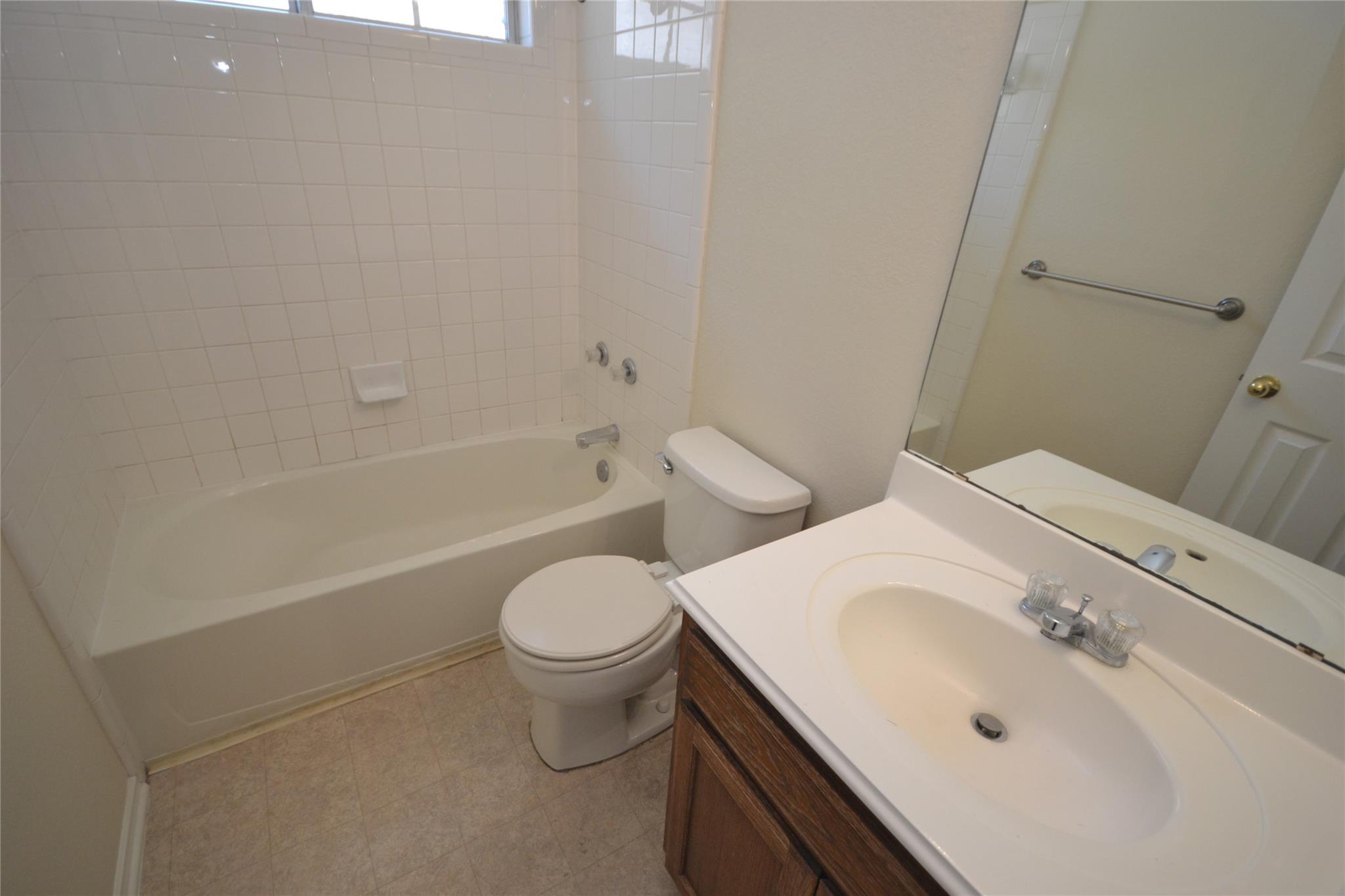 718 Meadow View Dr Property Photo 16