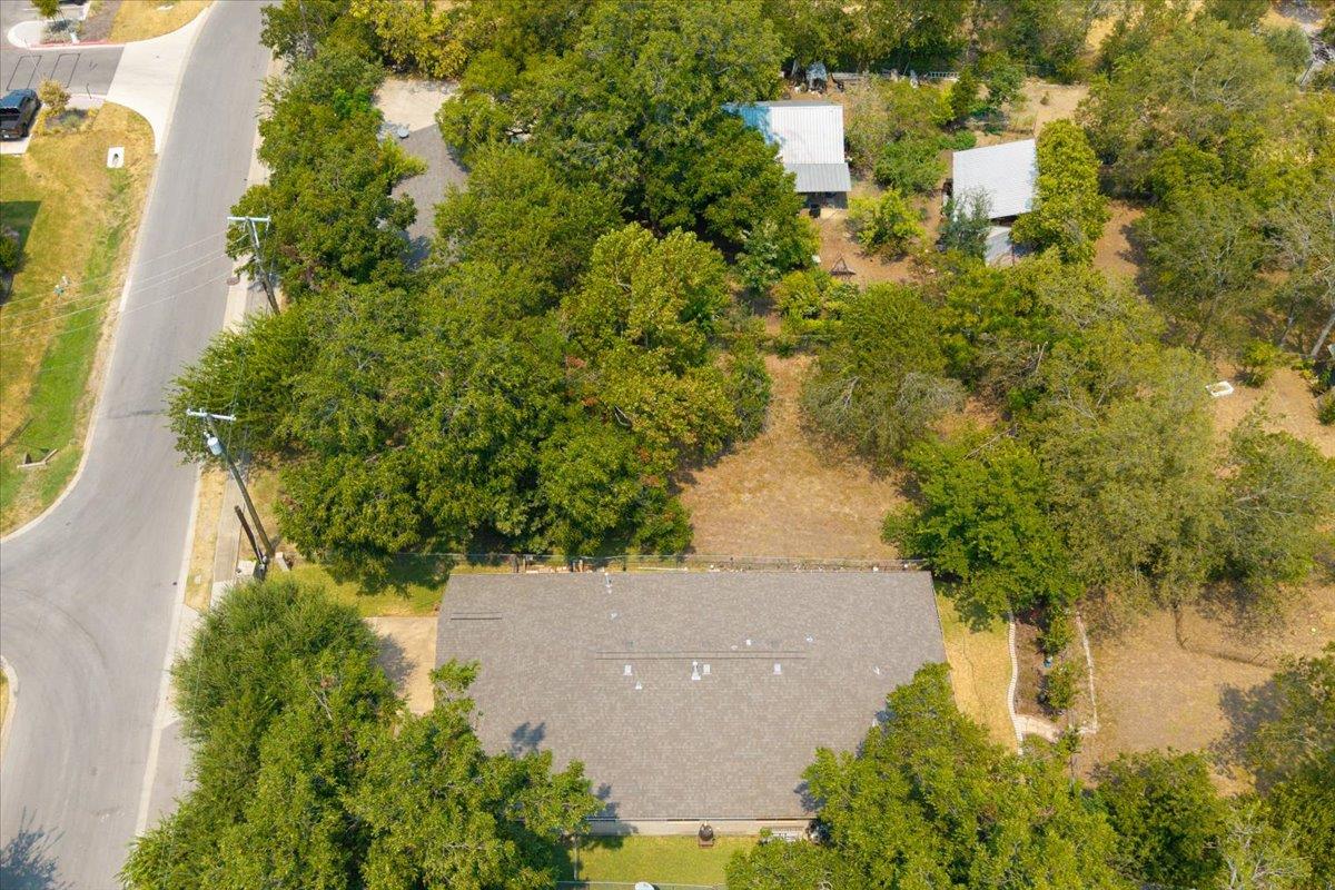 513 N Lewis St Property Photo 8