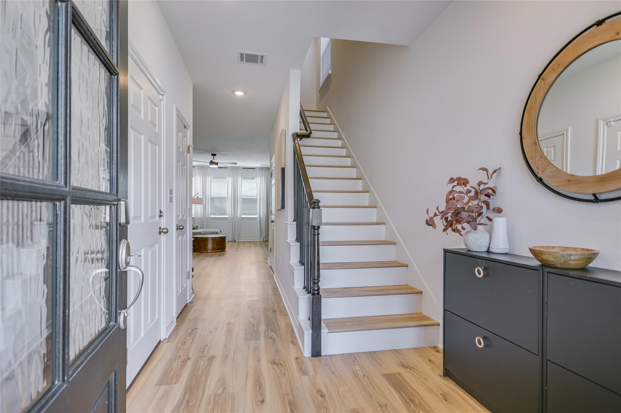 163 Longstraw Dr Property Photo 3