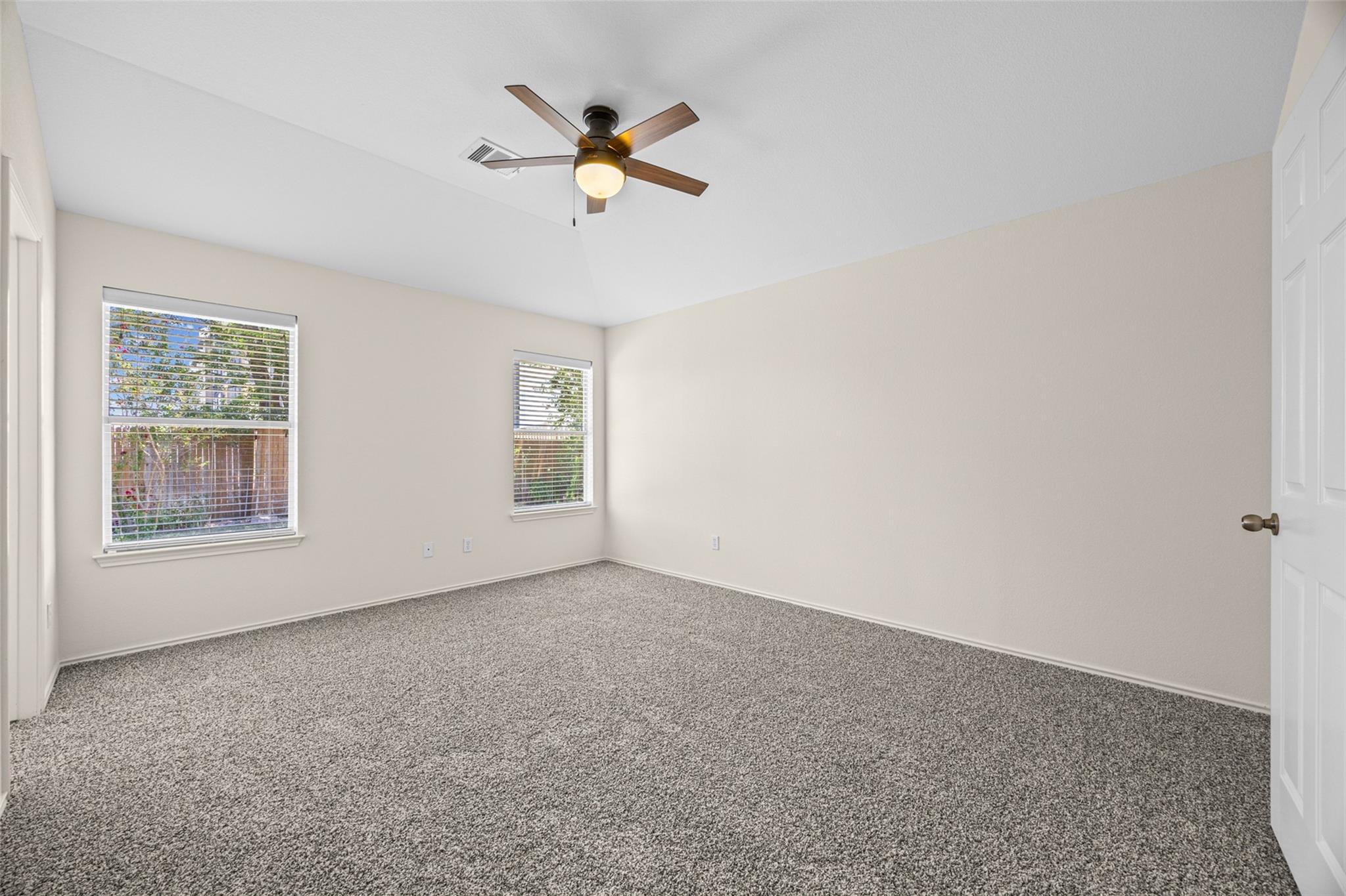 11917 Buzz Schneider Ln Property Photo 12