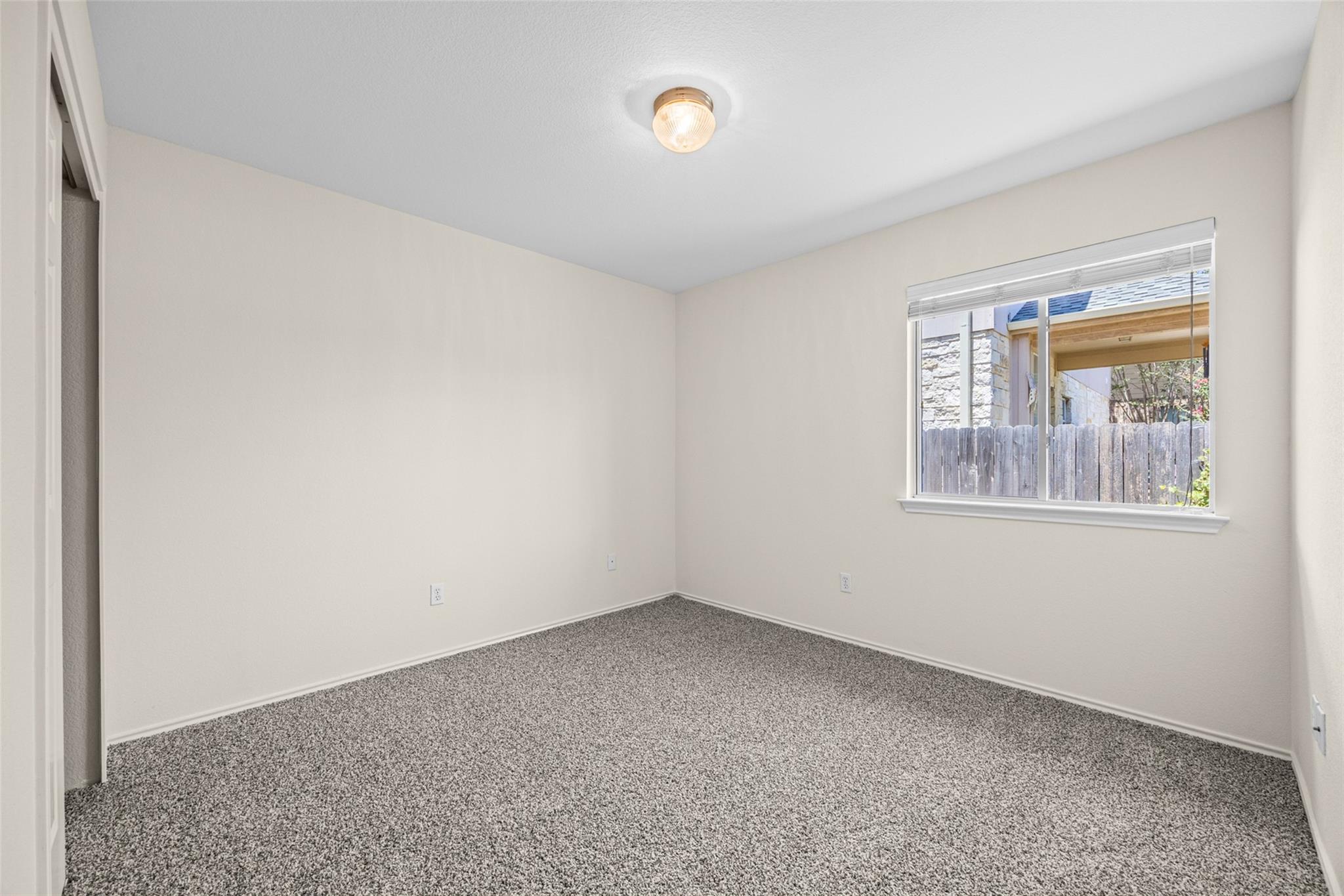 11917 Buzz Schneider Ln Property Photo 18
