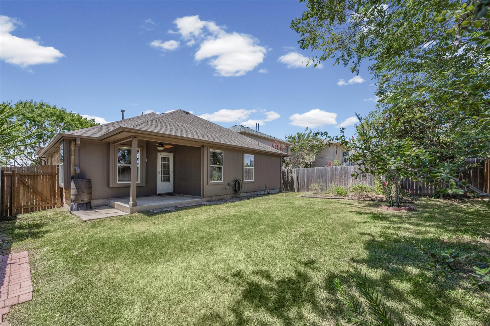 11917 Buzz Schneider Ln Property Photo 19