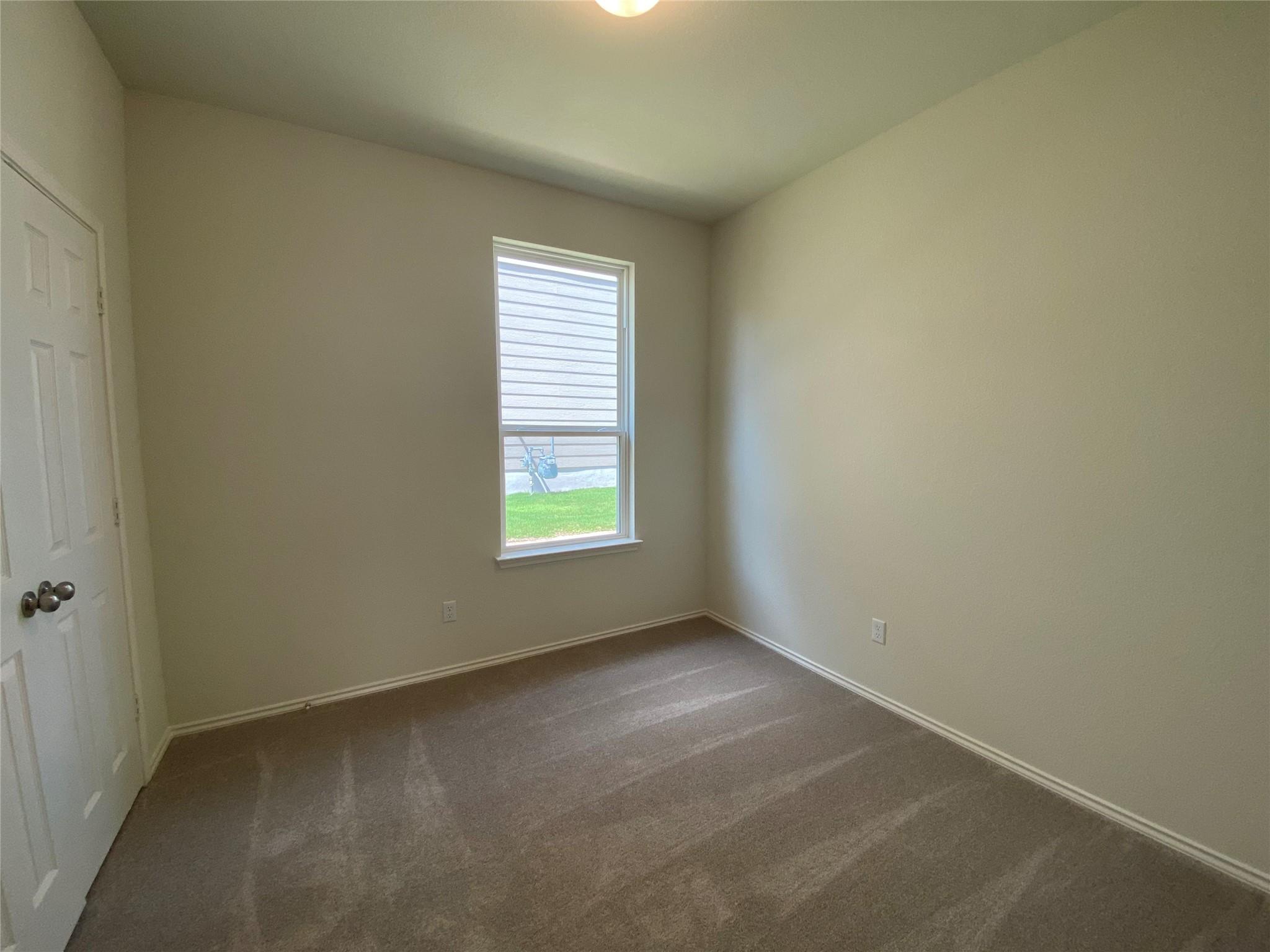 204 Nettletree Dr Property Photo 10