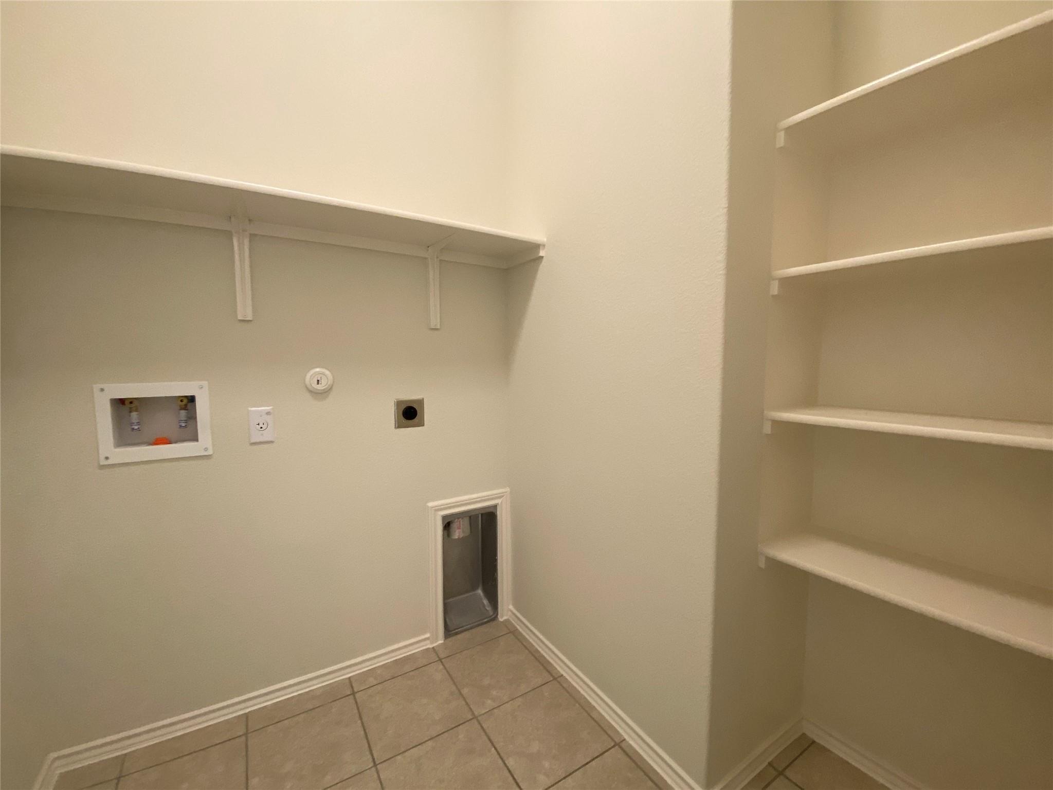 204 Nettletree Dr Property Photo 12