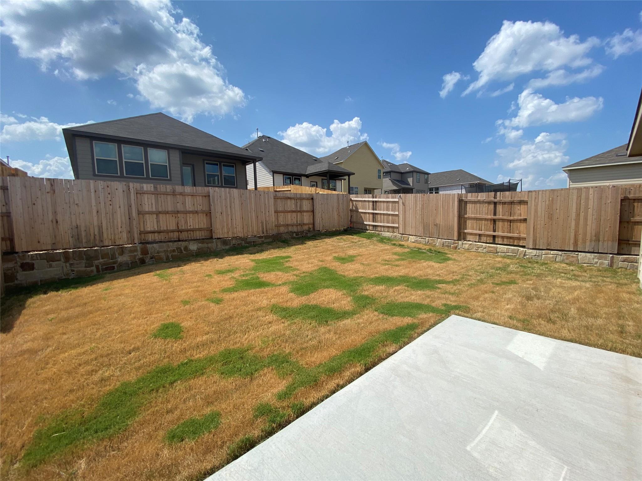 204 Nettletree Dr Property Photo 17