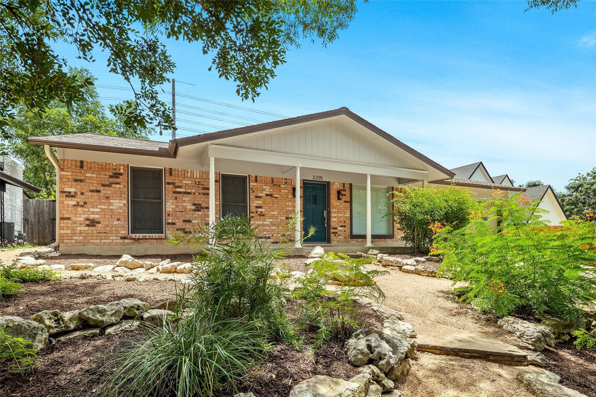 3205 Santa Monica Dr Property Photo