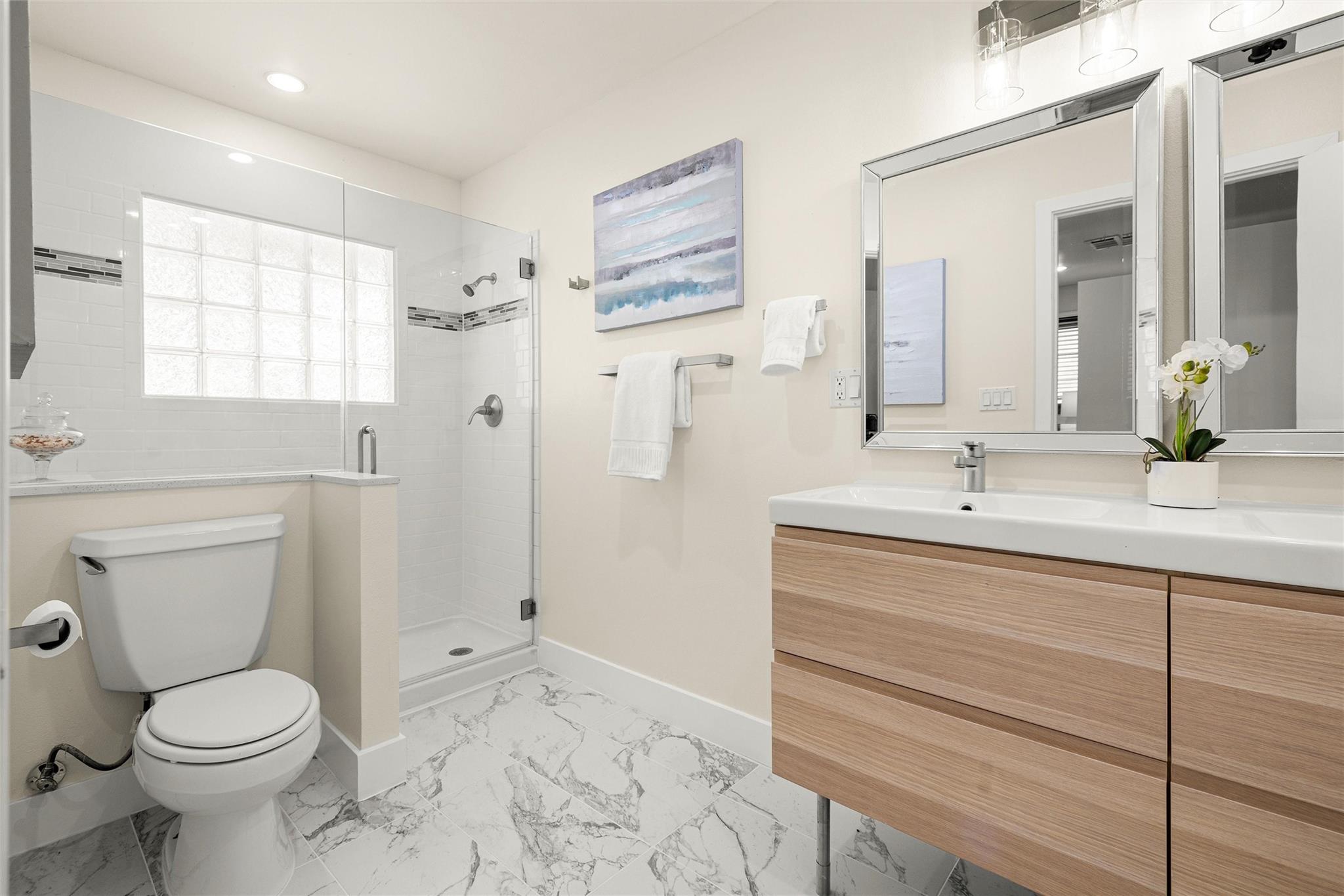 3205 Santa Monica Dr Property Photo 28