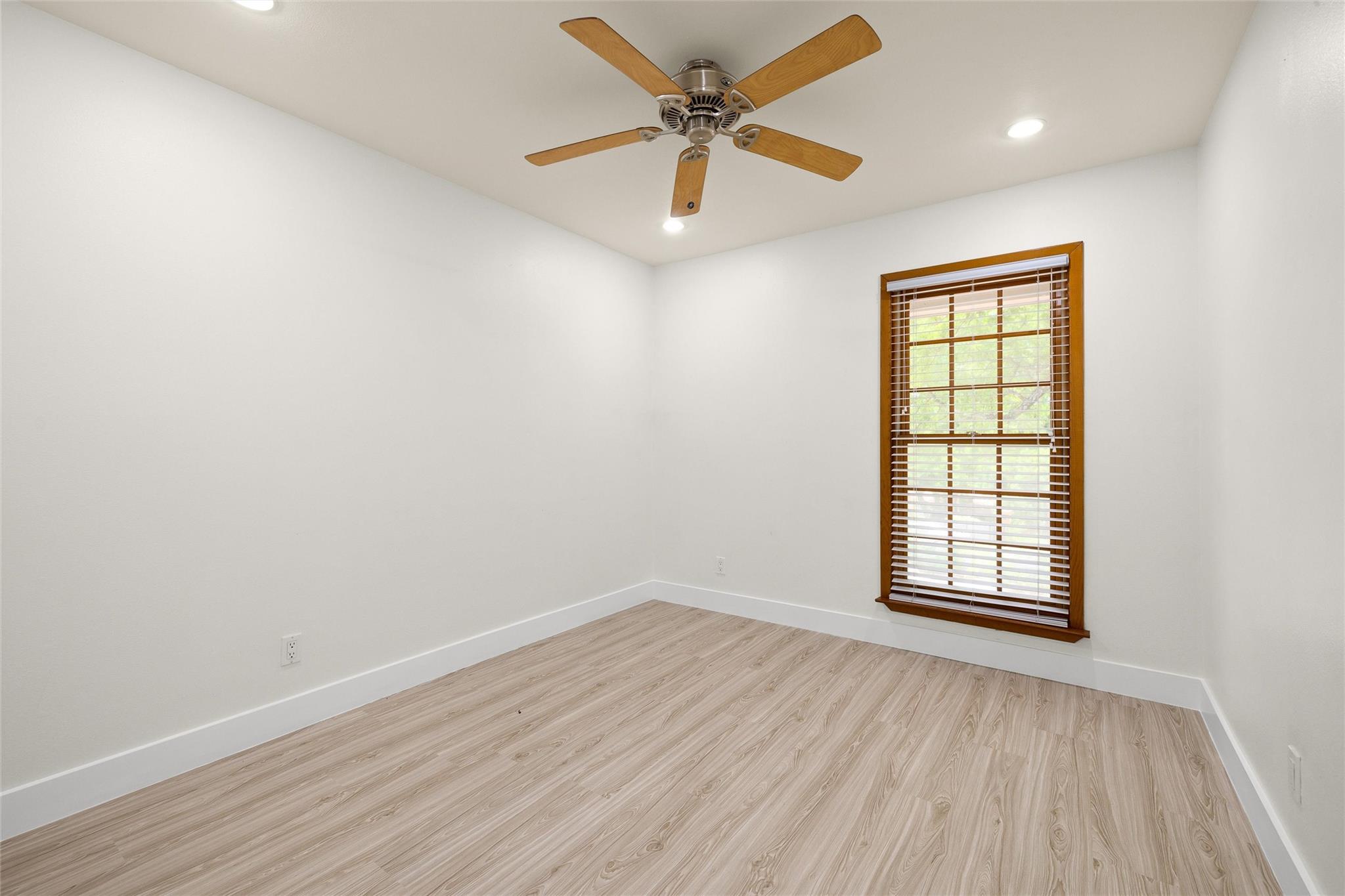 3205 Santa Monica Dr Property Photo 30