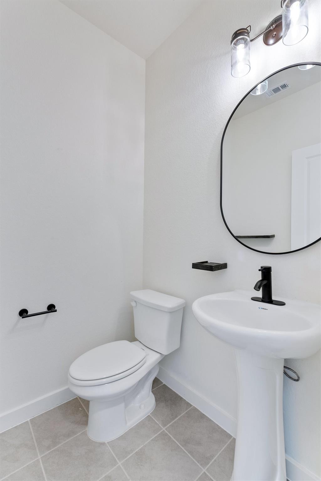 125 Lambert St Property Photo 14