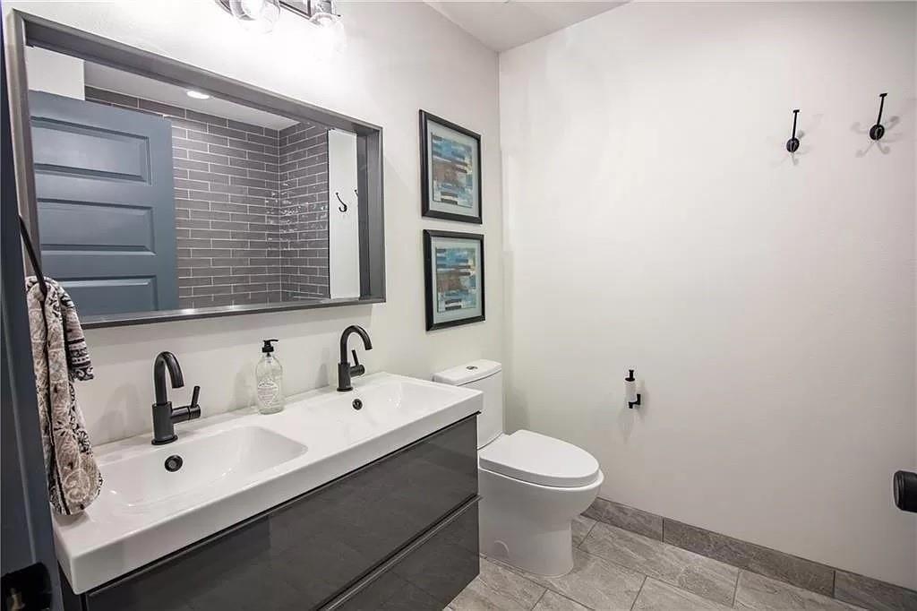 8205 Lazy Ln Property Photo 17