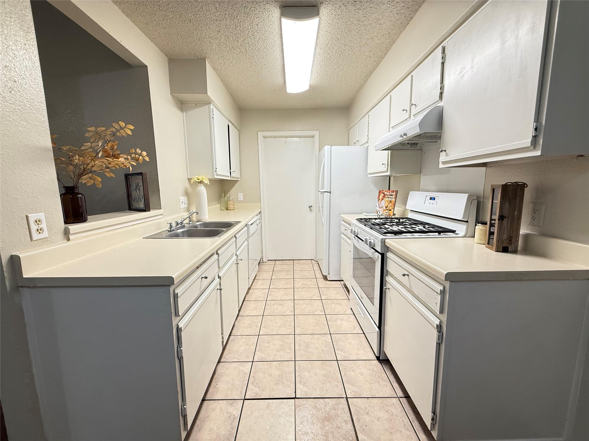 2024 Redwing Way Property Photo 3