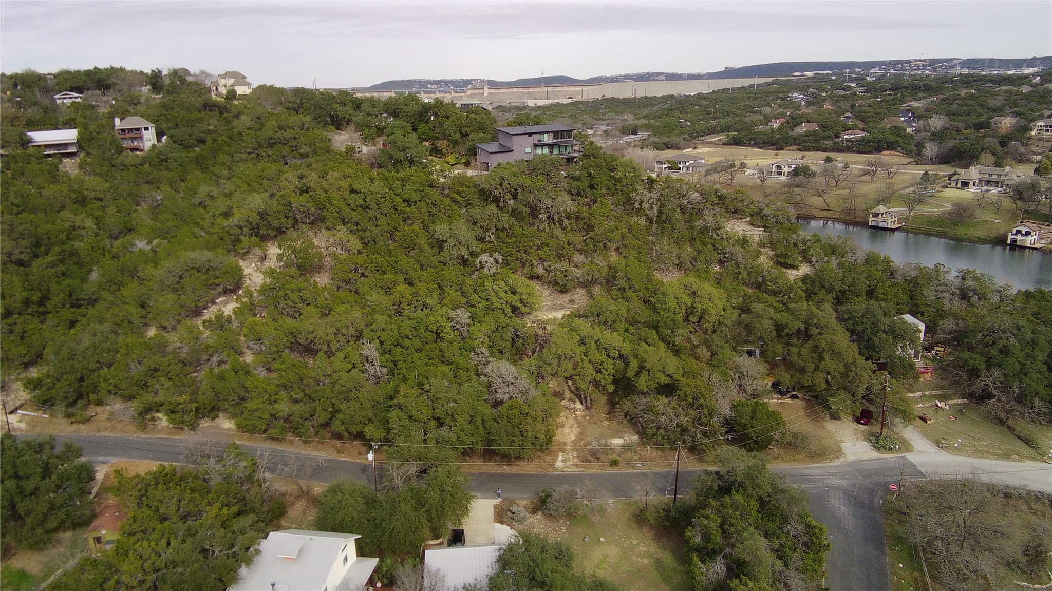 2717 Long Bow Trl Property Photo 2