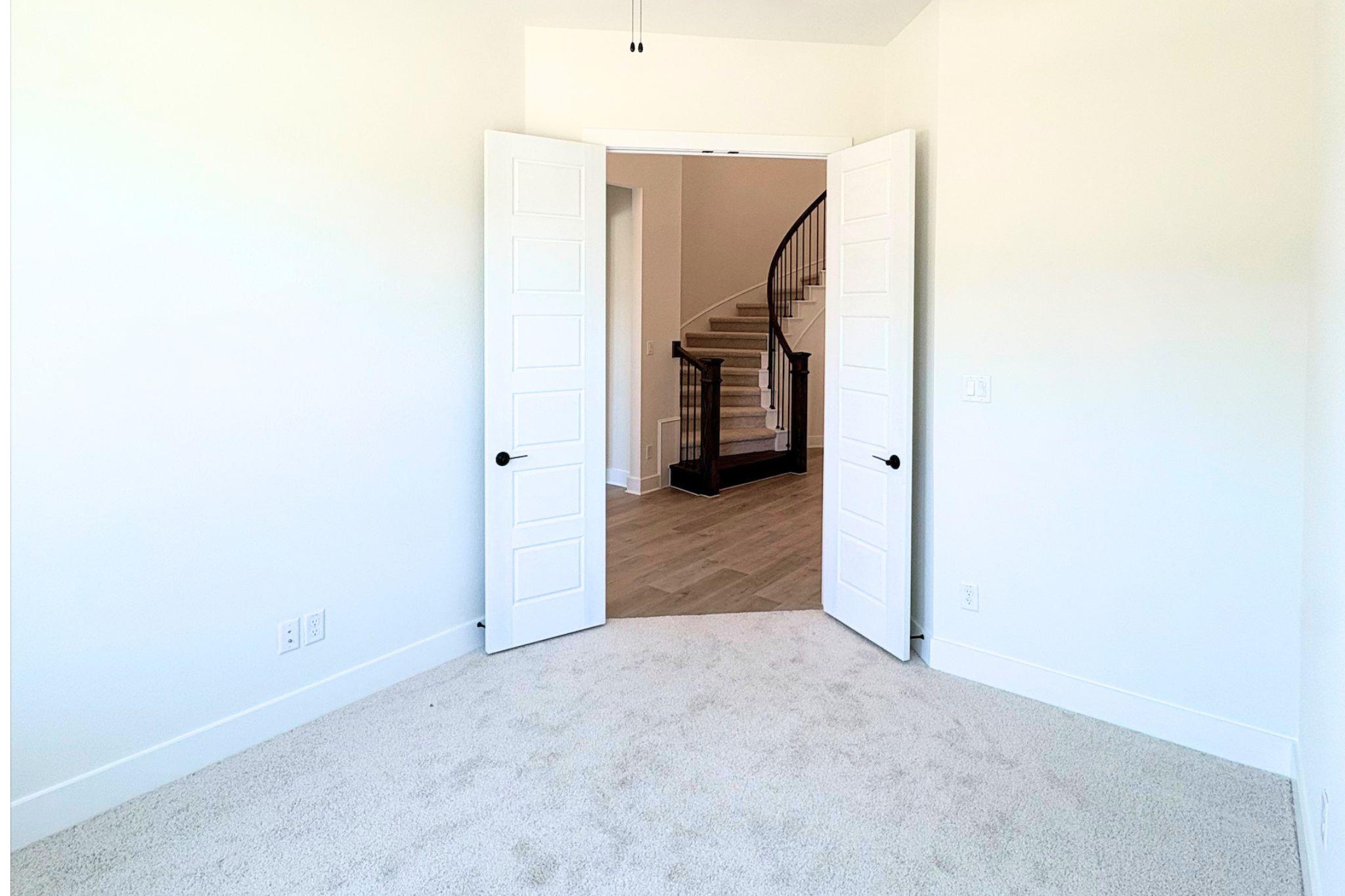 3105 Delaware St Property Photo 5