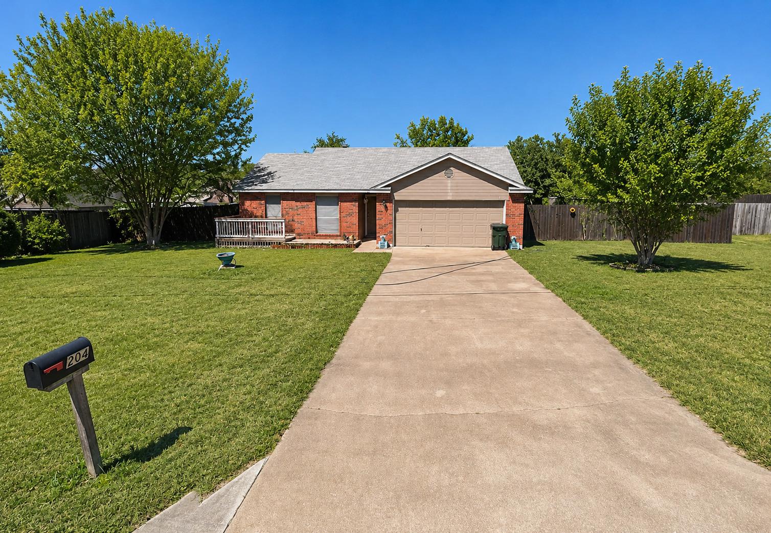 204 Quail Meadow Dr Property Photo 1
