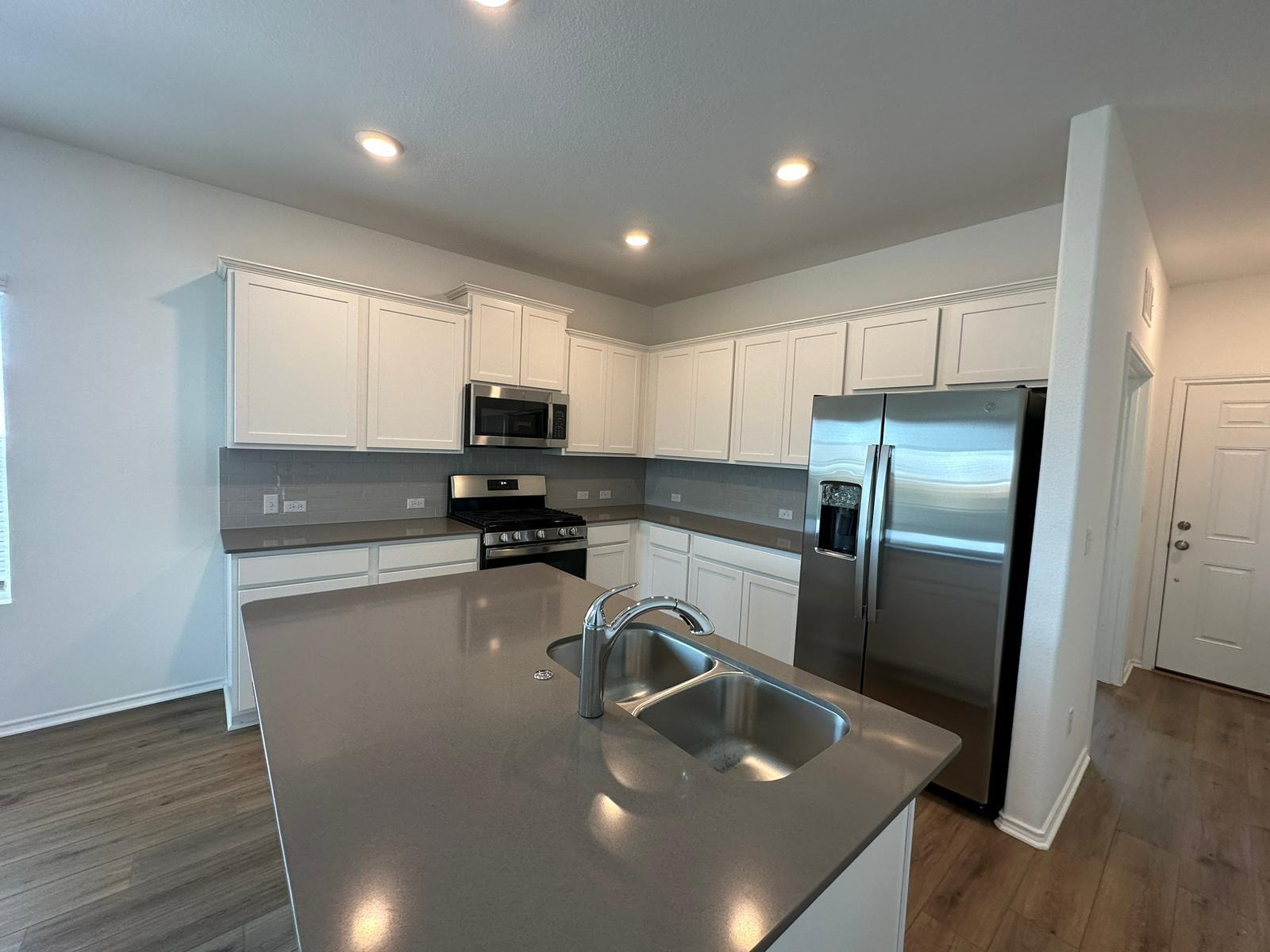 425 Salt Springs Rd Property Photo 8