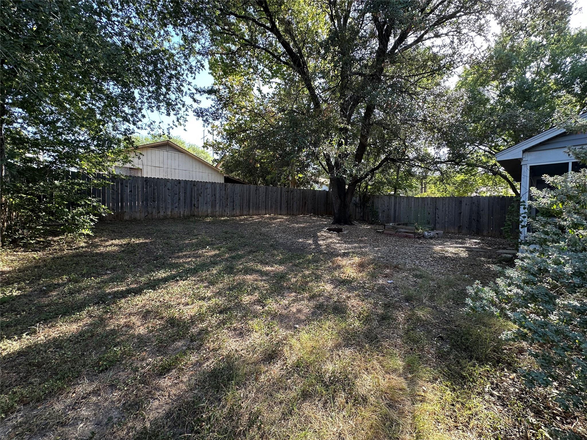 1010 Bodgers Dr Property Photo 13