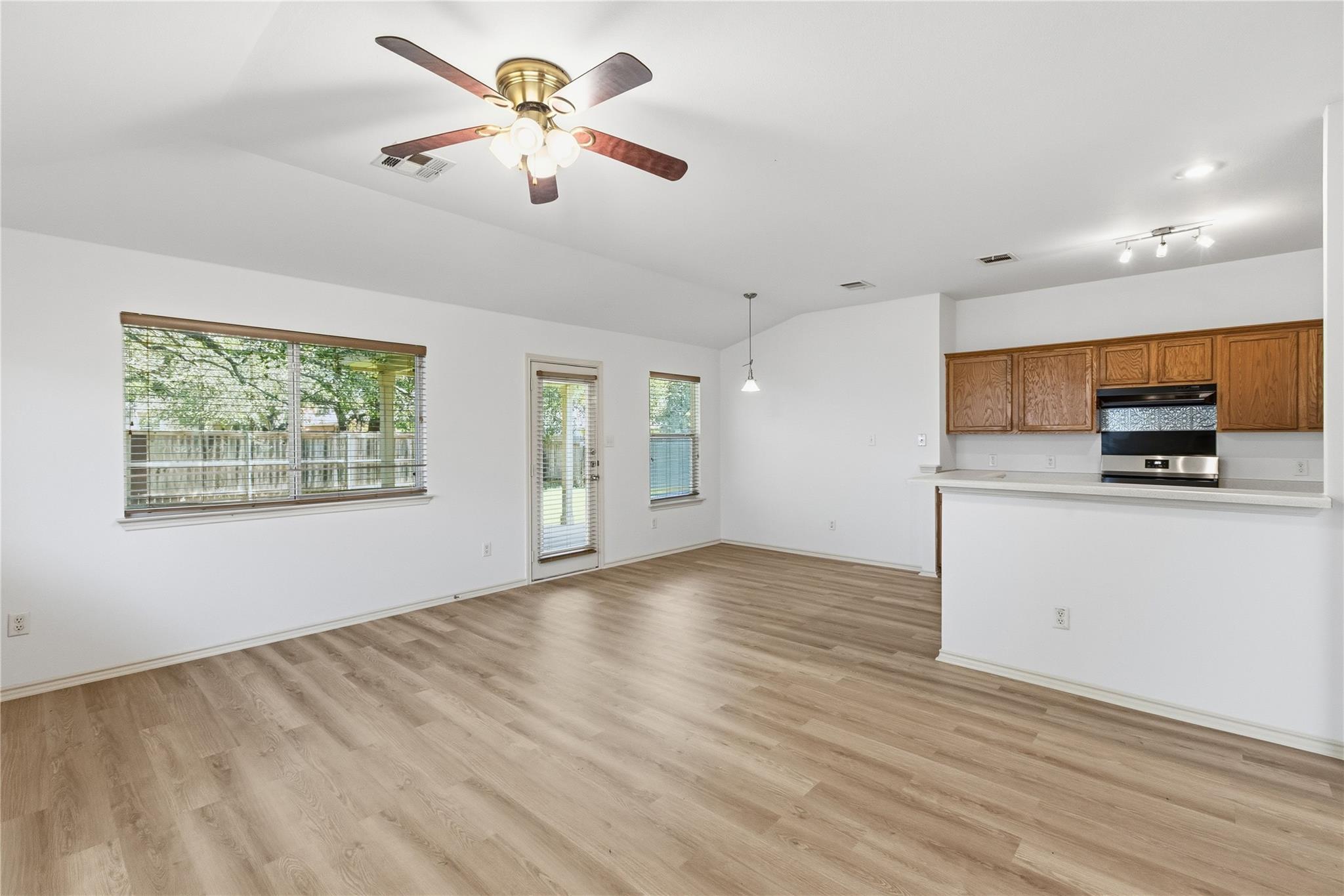 3629 Spring Canyon Trl Property Photo 6