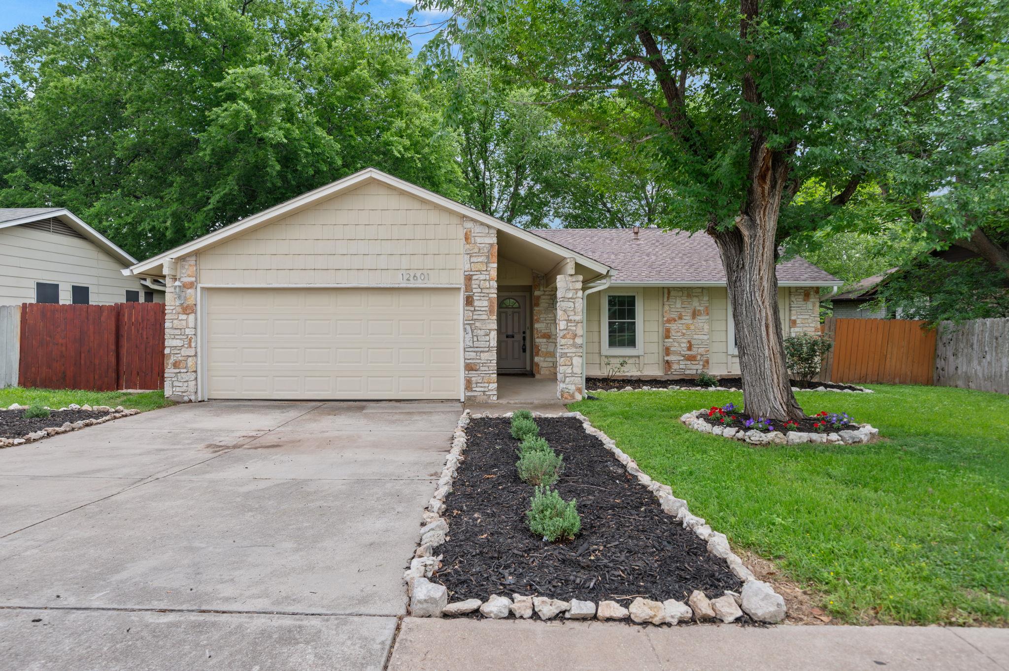 12601 Lamplight Village Ave Property Photo