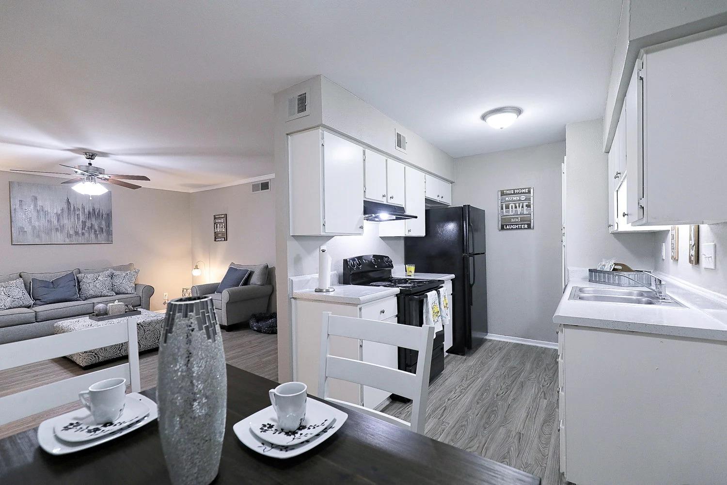 8100 N Mopac Expy #11-252 Property Photo 16