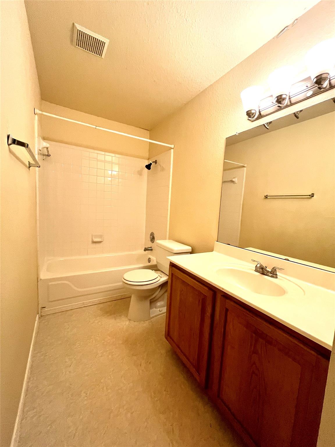 100 Giancarlos Ln Property Photo 16