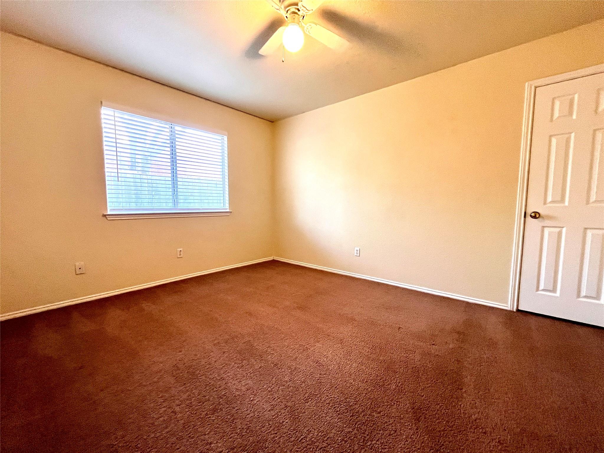 100 Giancarlos Ln Property Photo 17