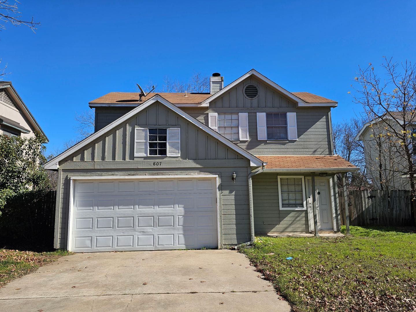 807 Meadowcreek Dr Property Photo 1