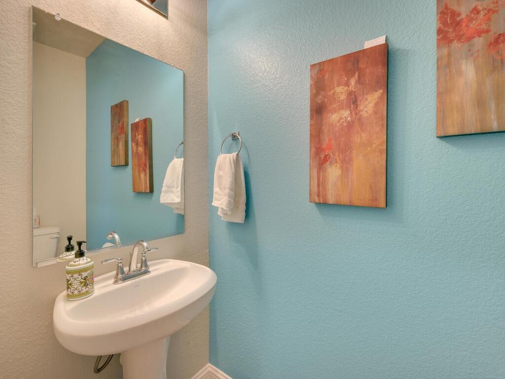 7702 Dylan Dr Property Photo 16
