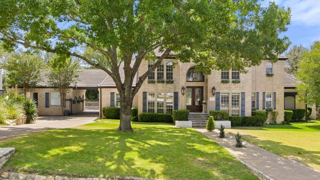 17 Hedgebrook Way Property Photo 1