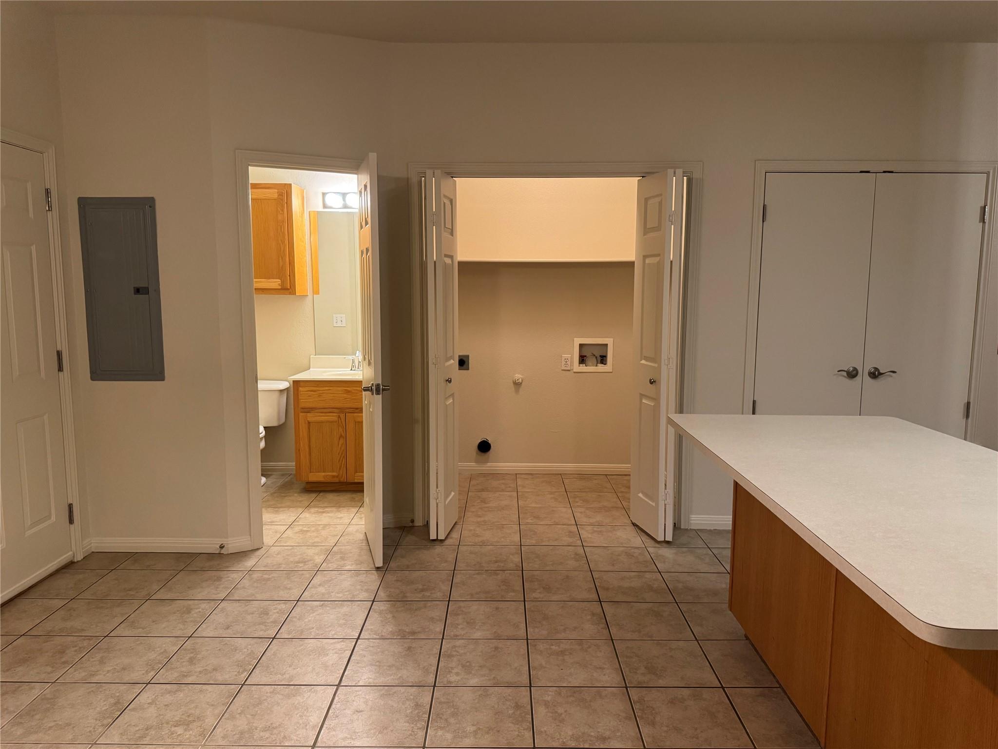 9 Deerfield Dr #b Property Photo 7