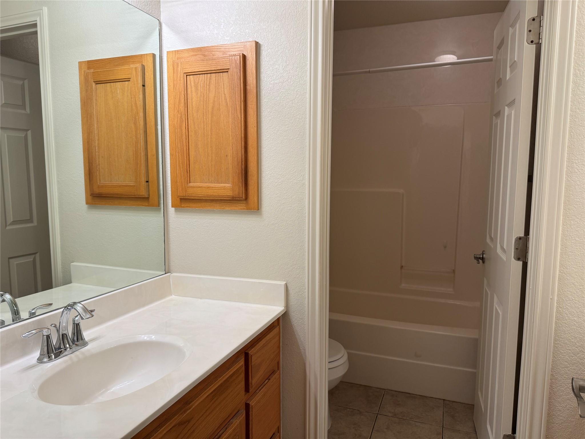 9 Deerfield Dr #b Property Photo 18