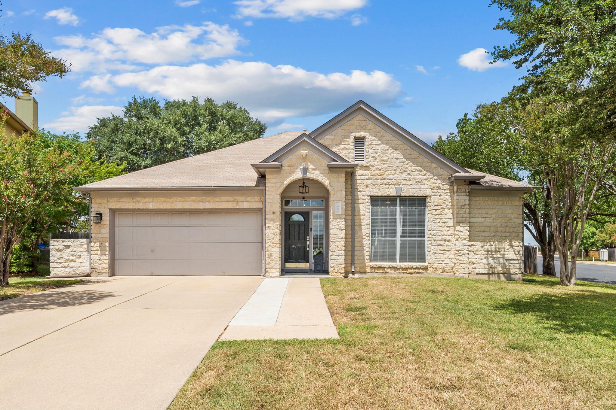 1600 Viki Lynn Ct Property Photo 2