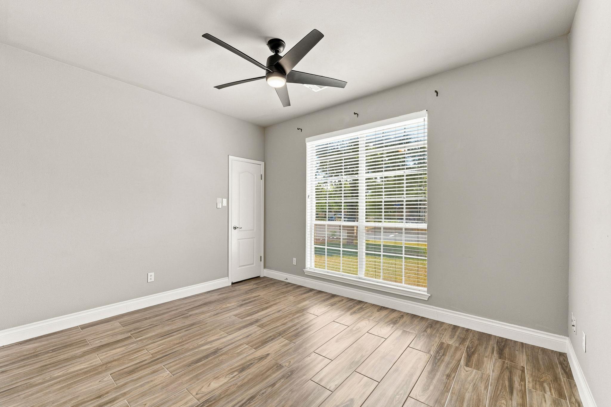 1600 Viki Lynn Ct Property Photo 5