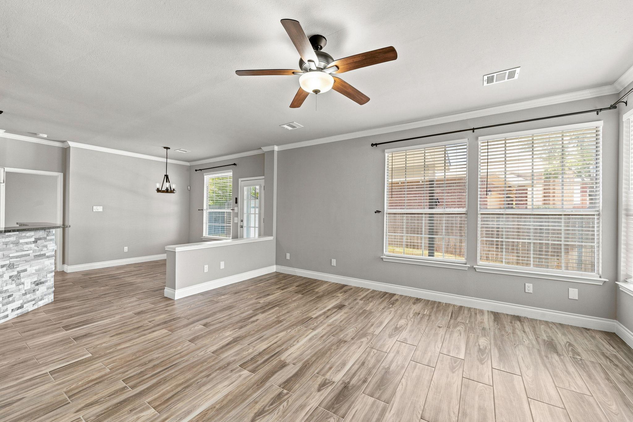 1600 Viki Lynn Ct Property Photo 13