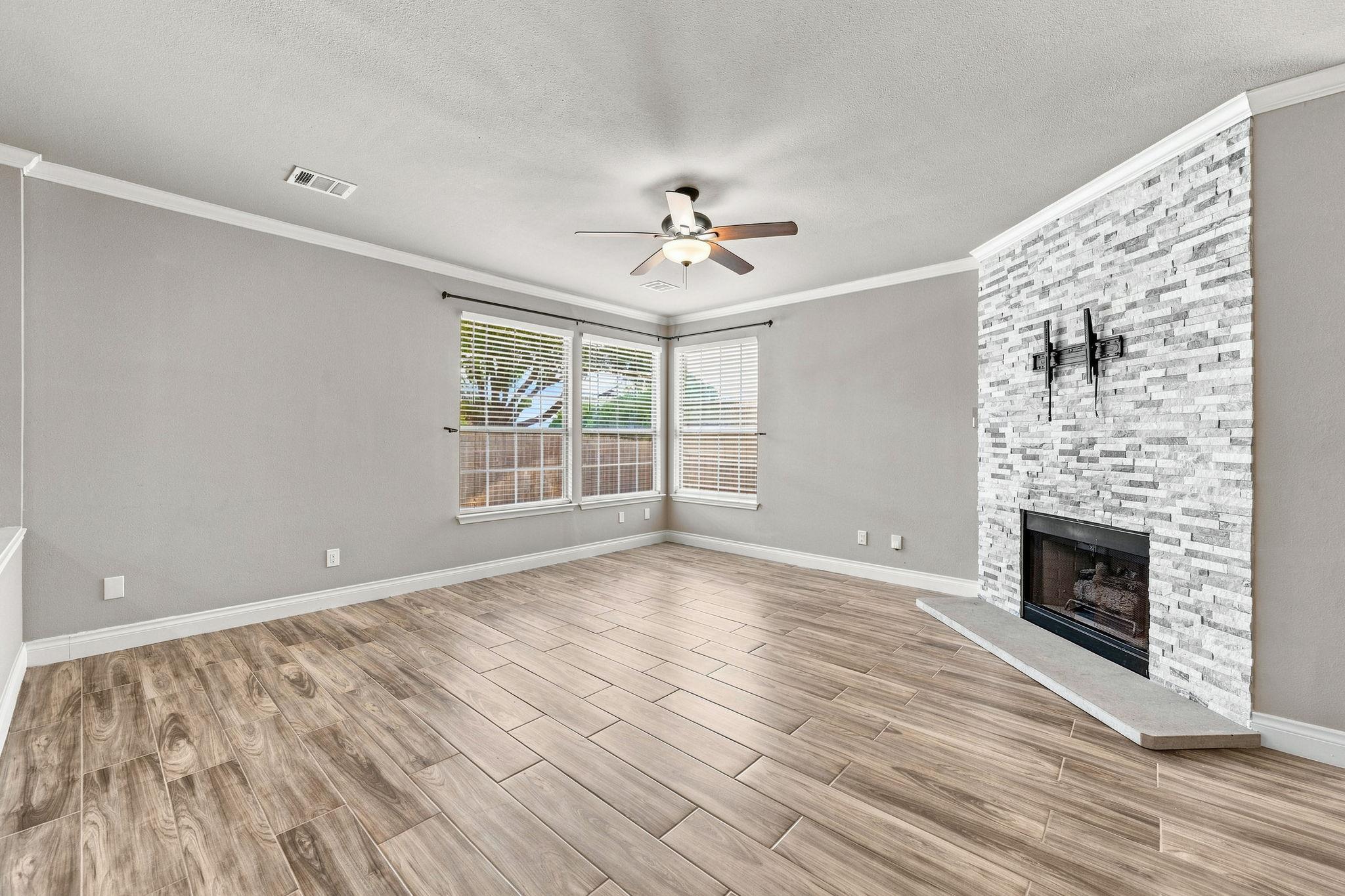 1600 Viki Lynn Ct Property Photo 14