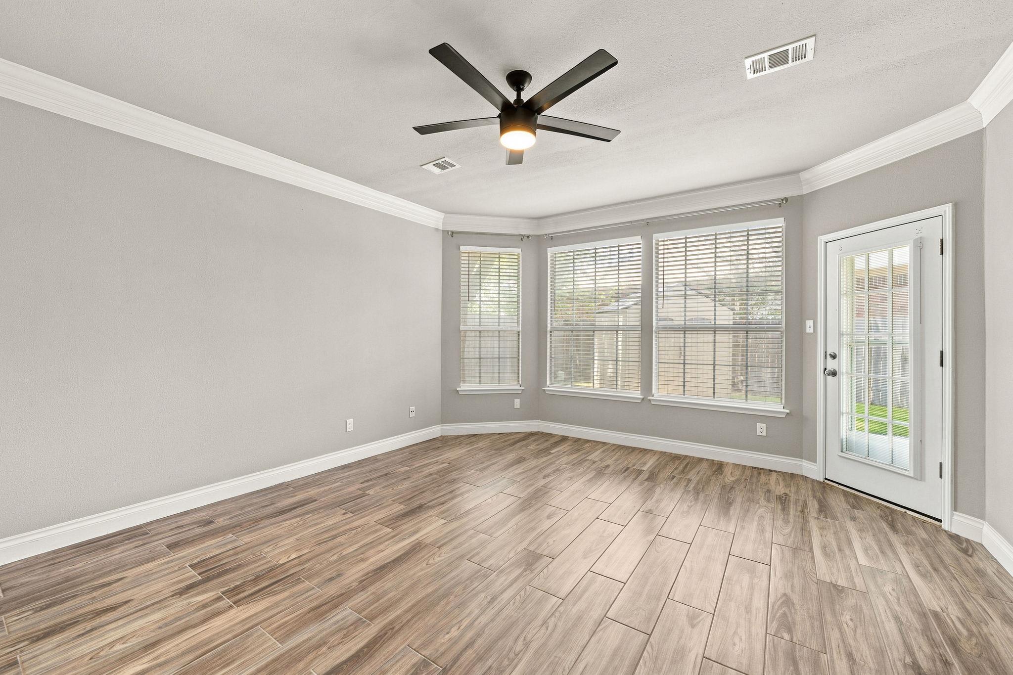 1600 Viki Lynn Ct Property Photo 23