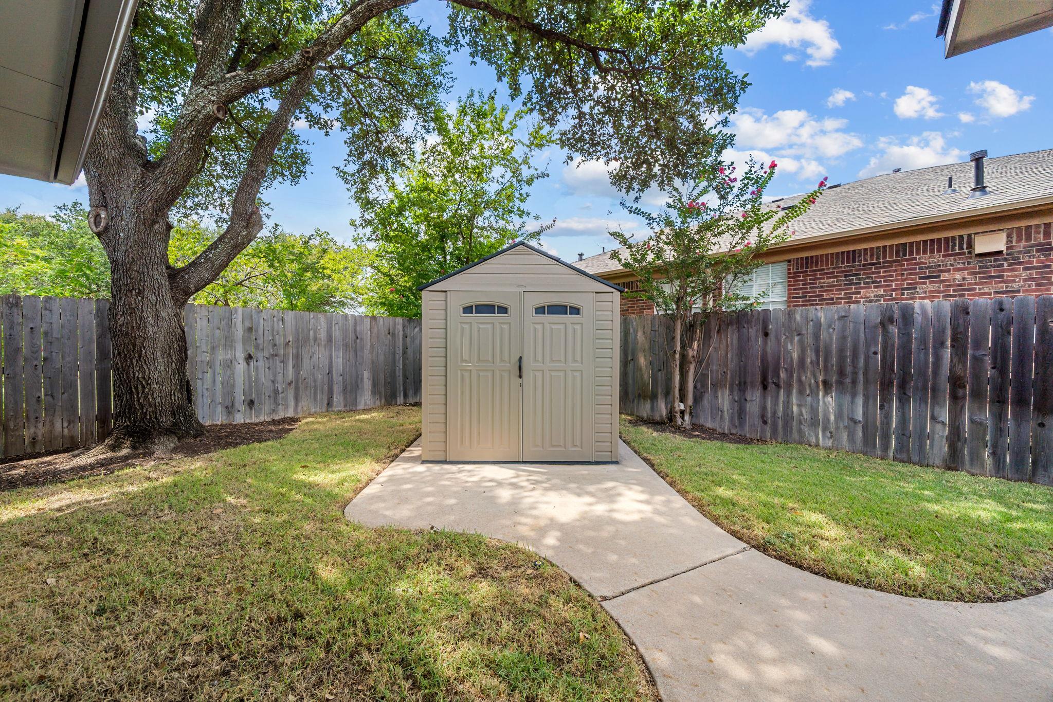 1600 Viki Lynn Ct Property Photo 32