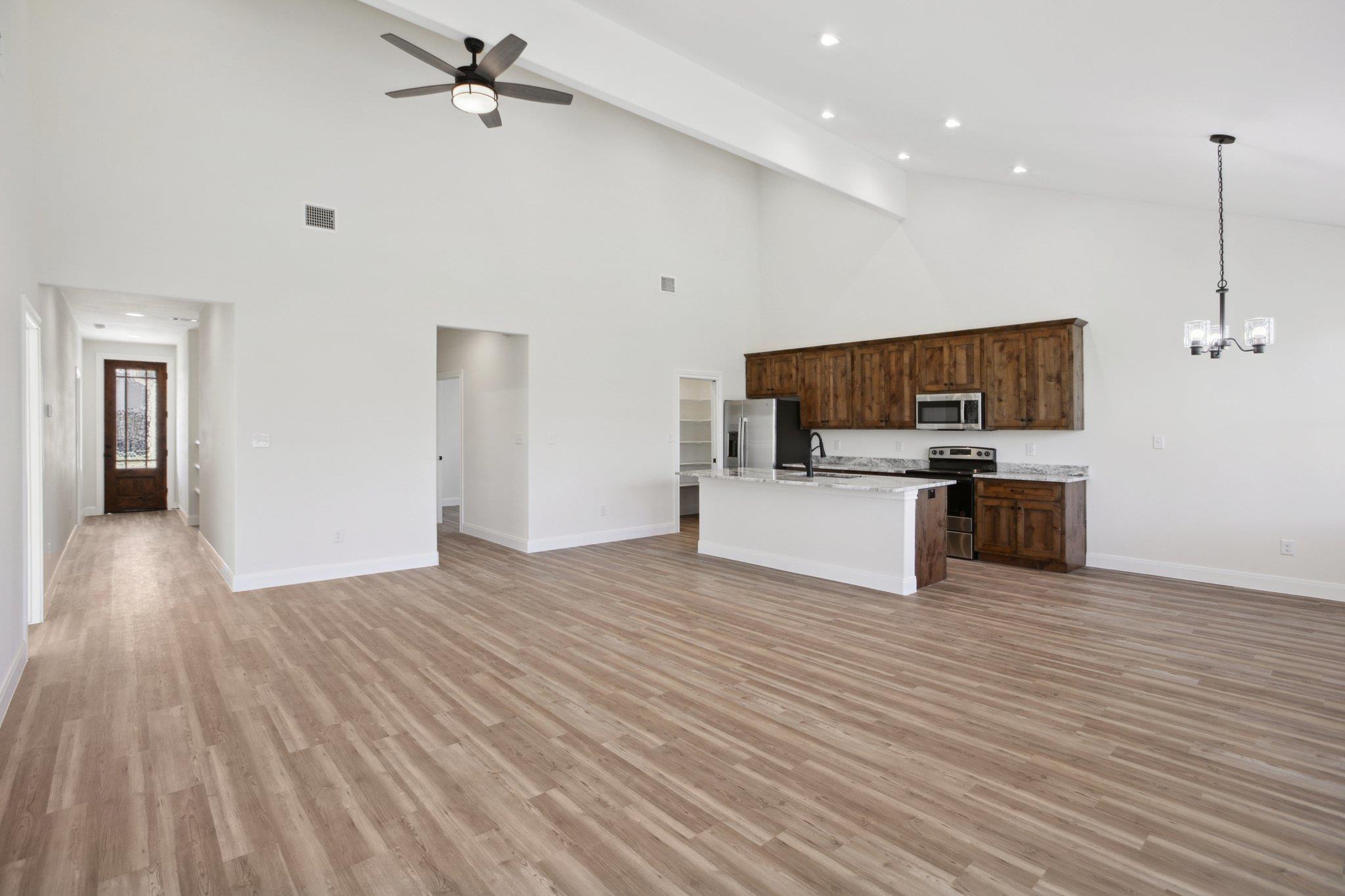 125 Callie St Property Photo 8
