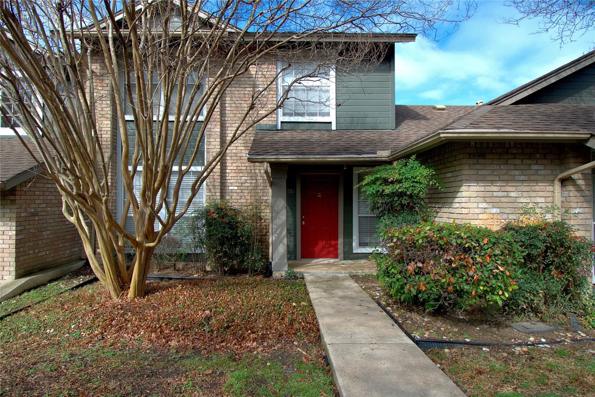 1015 E Yager Ln #151 Property Photo 1
