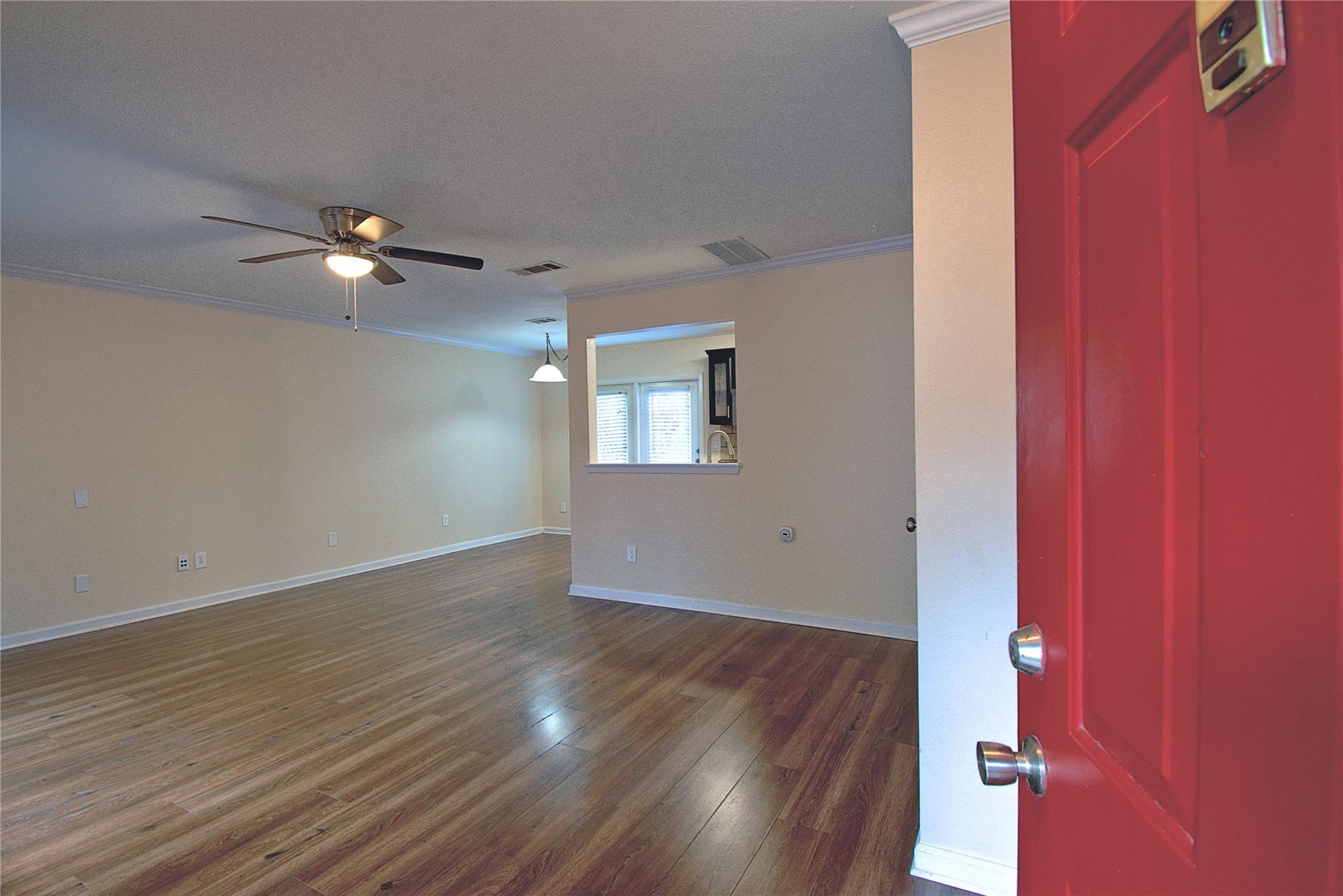 1015 E Yager Ln #151 Property Photo 2