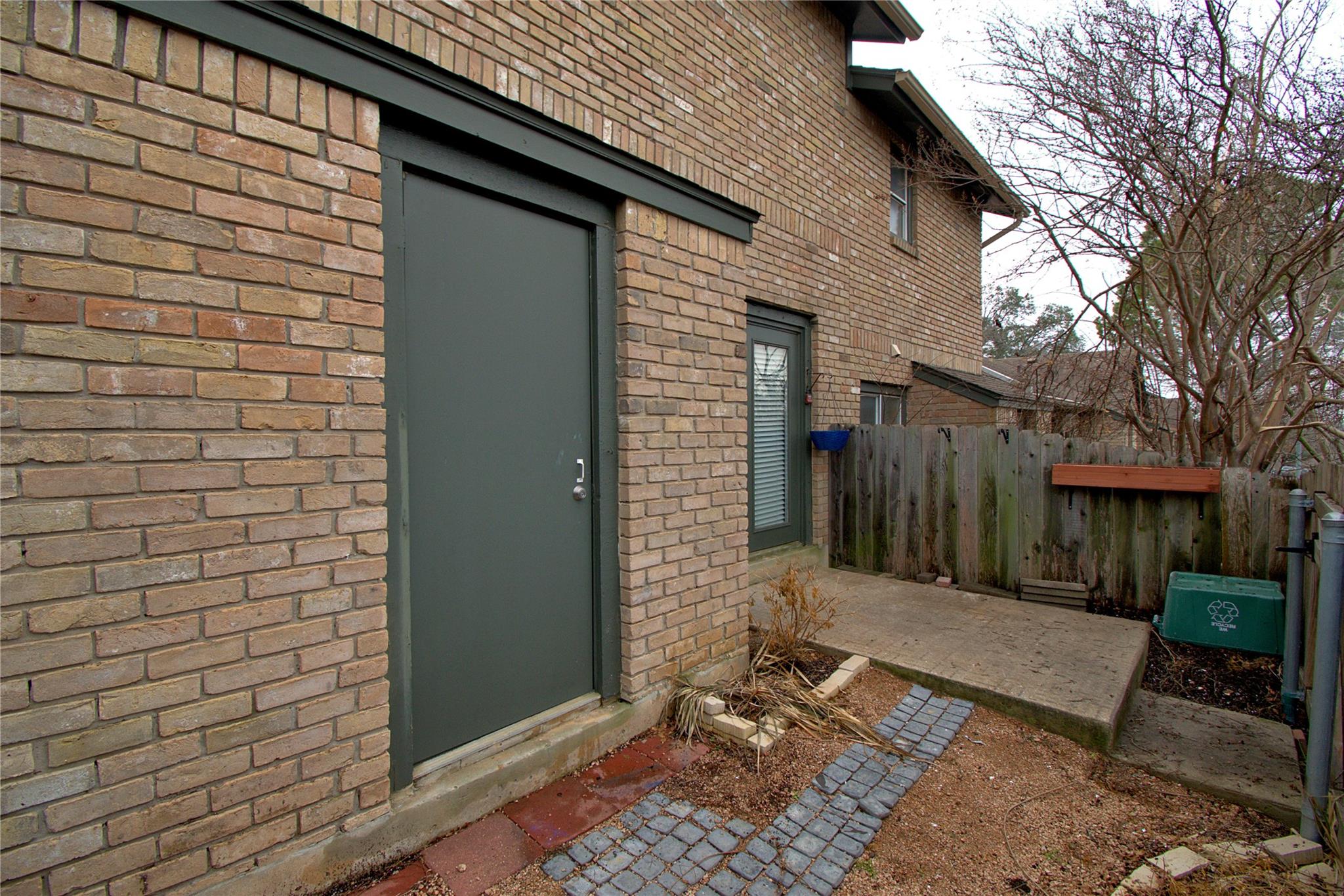 1015 E Yager Ln #151 Property Photo 17
