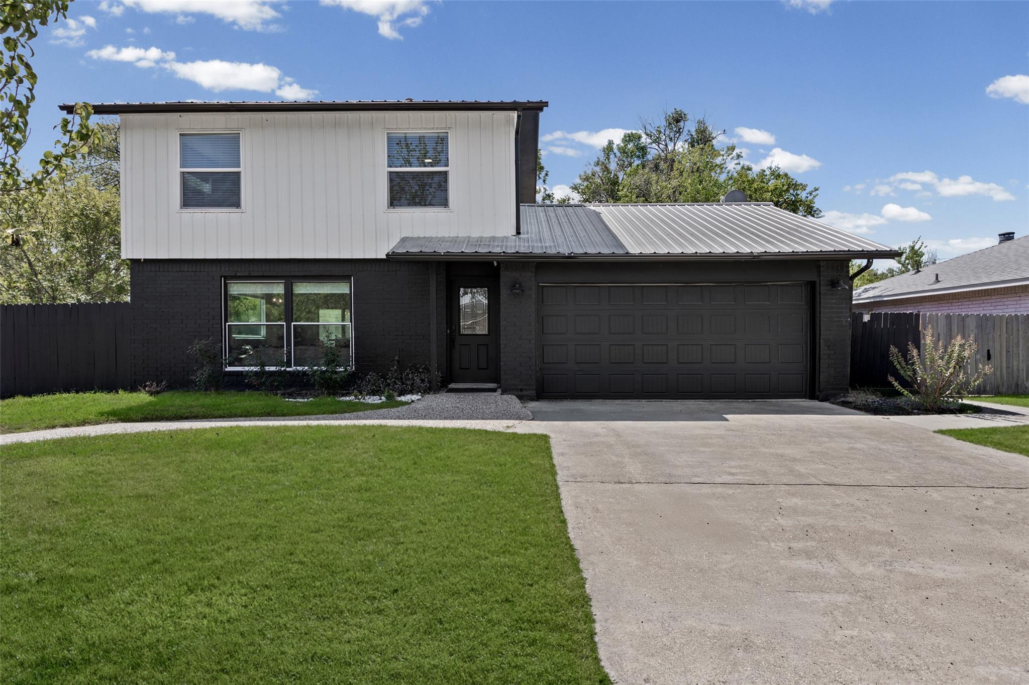 1101 Kenyon Dr Property Photo 1