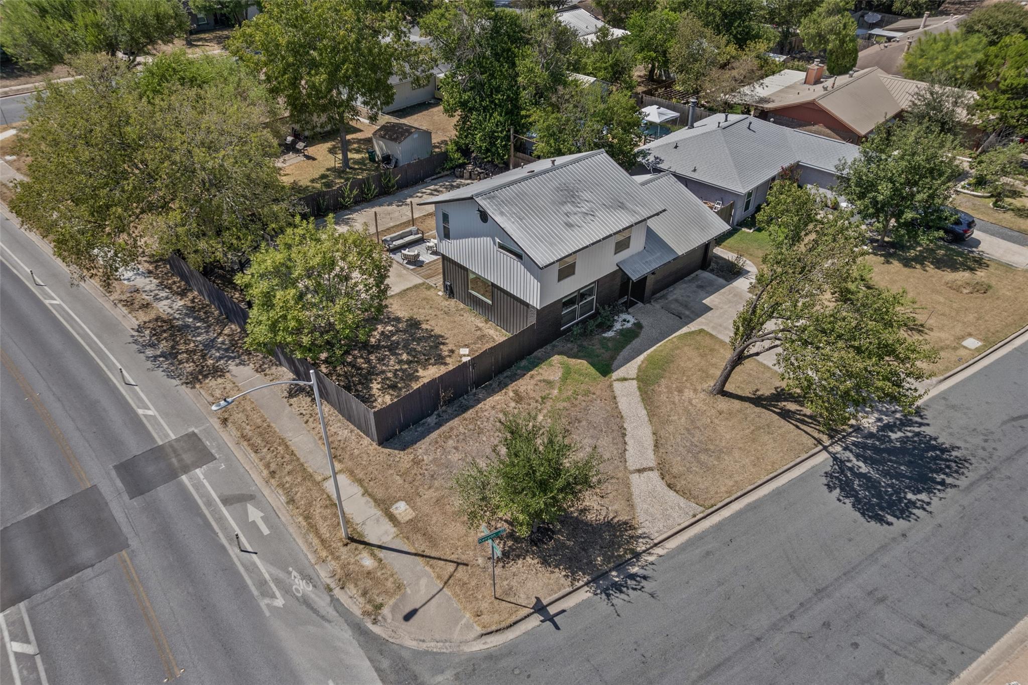 1101 Kenyon Dr Property Photo 27