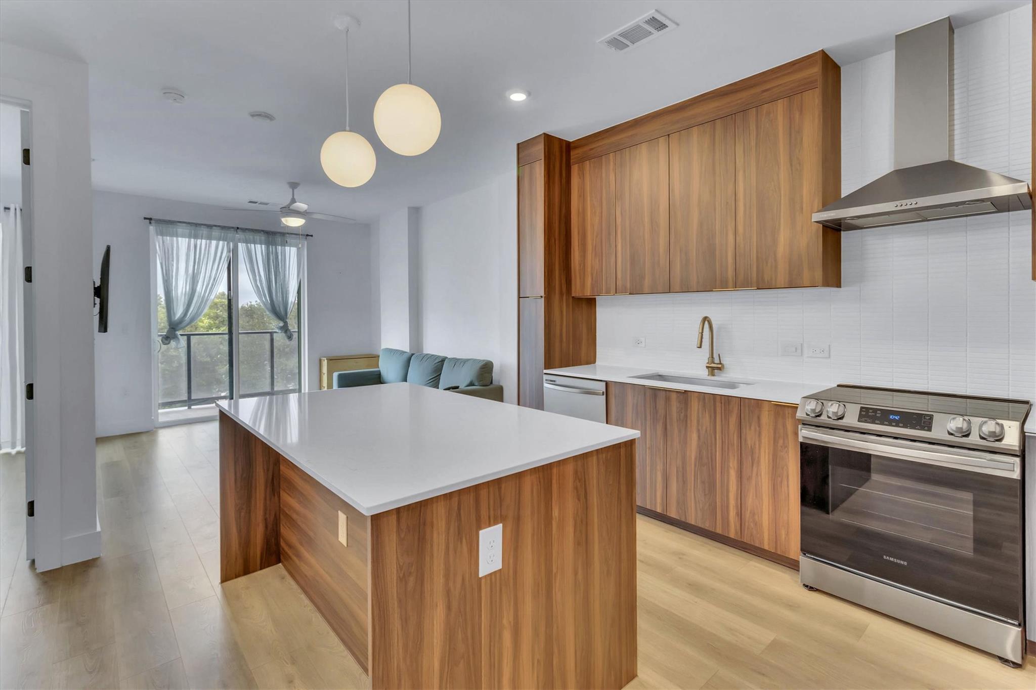 1701 Simond Ave #226 Property Photo 14