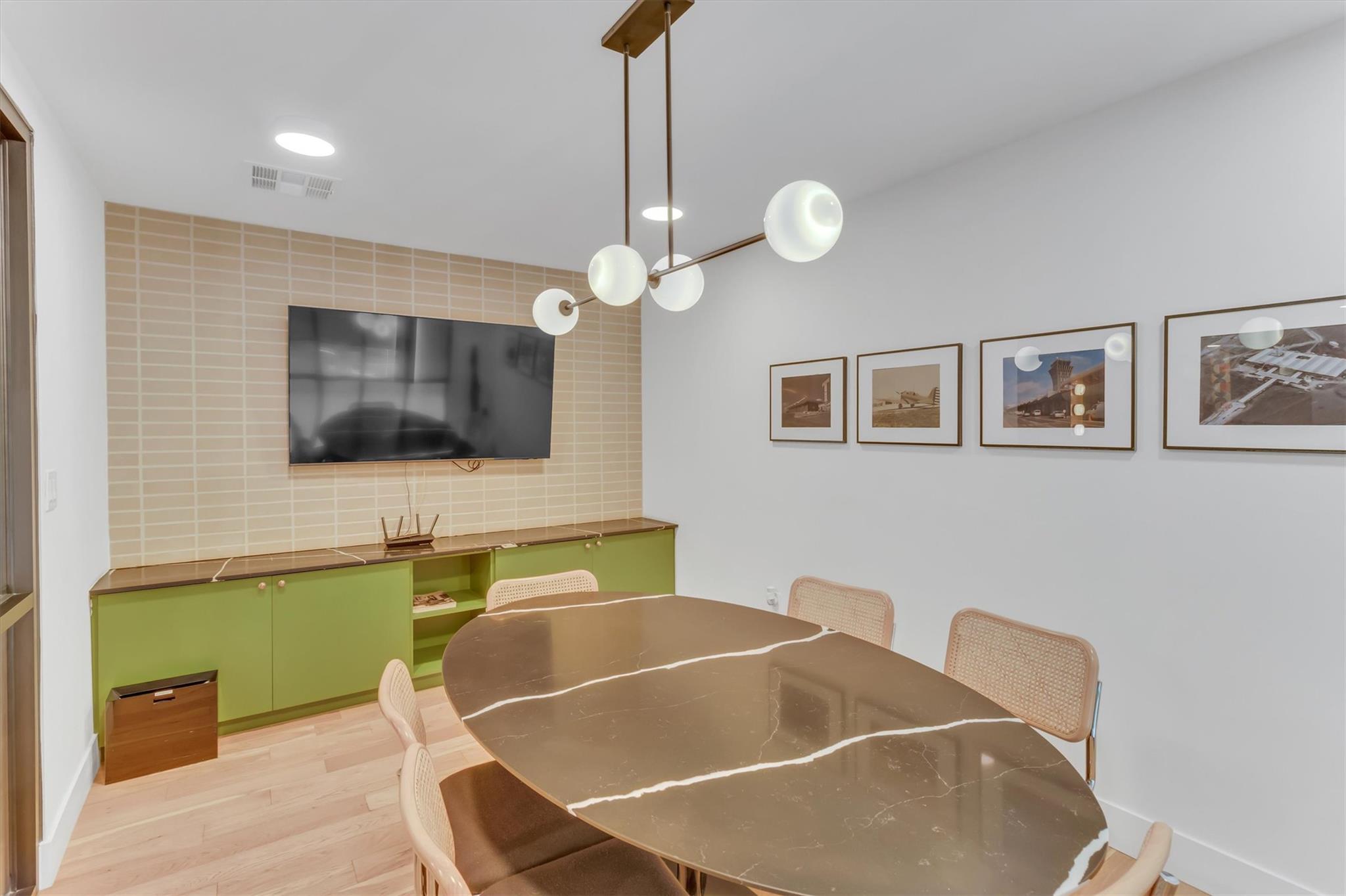 1701 Simond Ave #226 Property Photo 35
