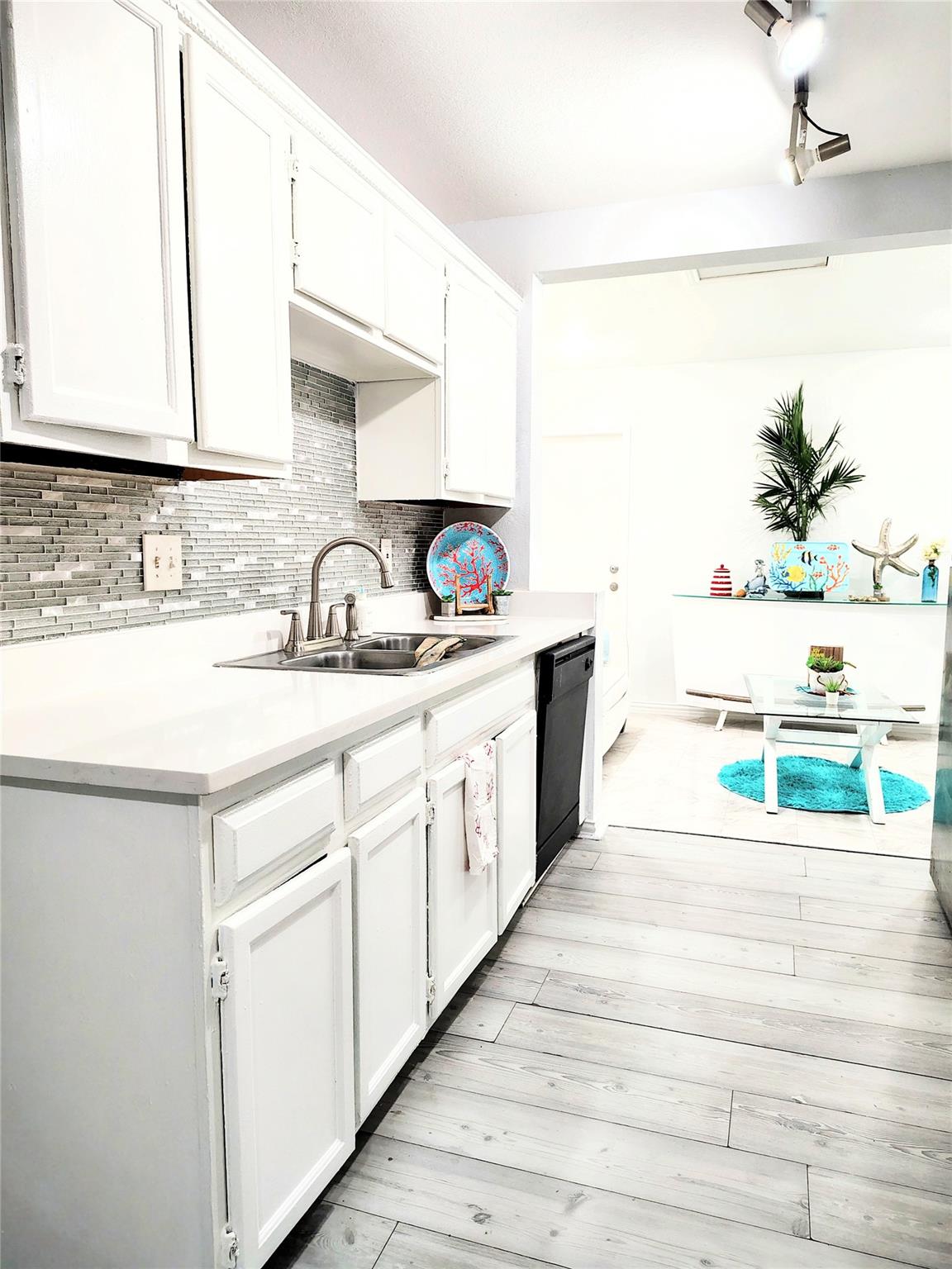 8092451 Property Photo 15